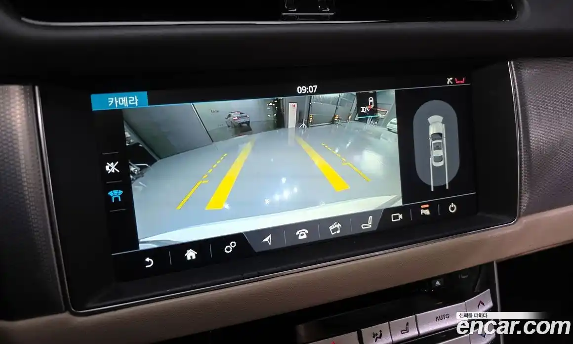 Jaguar XF 2017 2.0 Автомат в Москве № 335817, фото 18