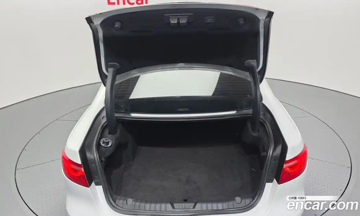 Jaguar XF 2017 2.0 Автомат в Москве № 335817, фото 3