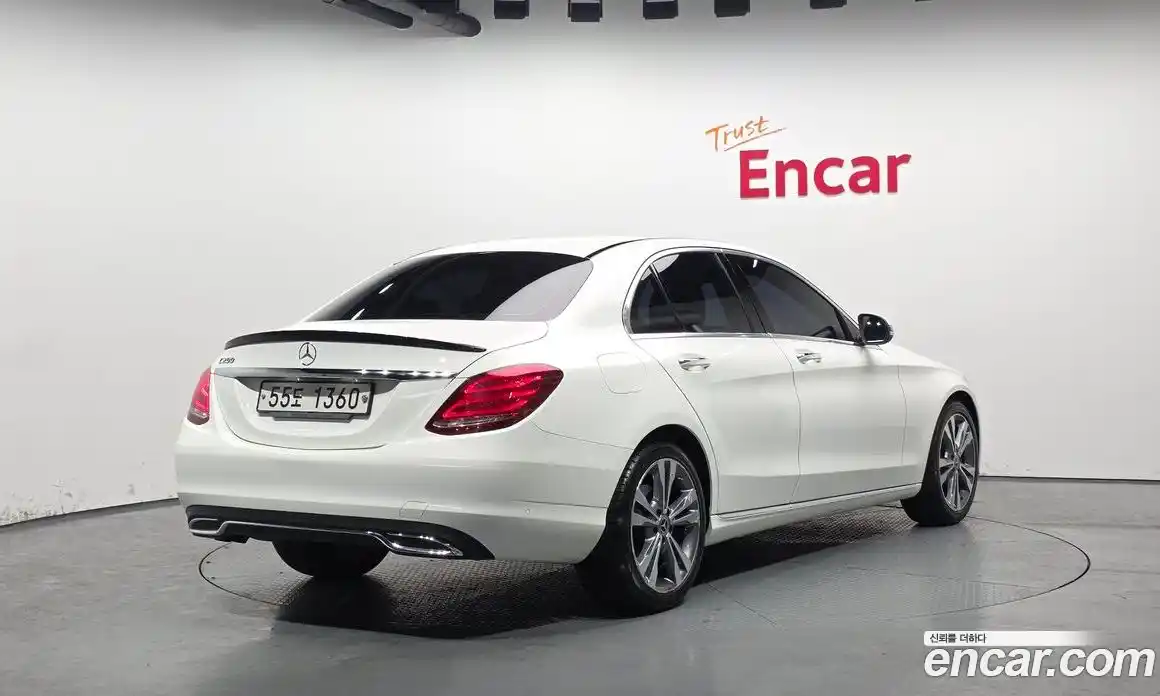 Mercedes-Benz C-Class 2018 2.0 Автомат в Москве № 342500, фото 2