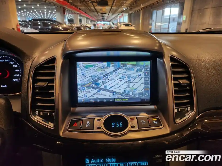 Chevrolet Captiva 2015 2.2 Автомат в Москве № 38687, фото 9