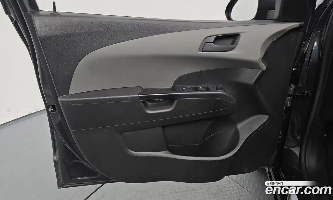 Chevrolet Aveo 2016 1.4 Автомат в Москве № 39635, фото 13