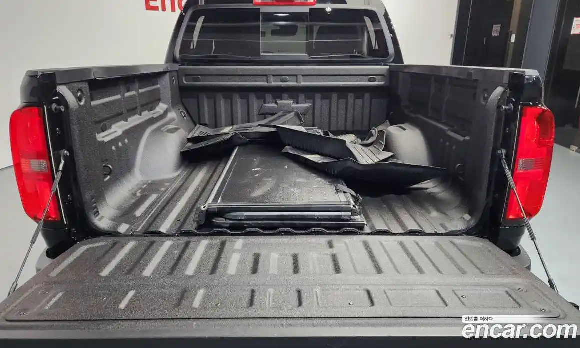 Chevrolet Colorado 2021 3.6 Автомат в Москве № 39841, фото 20