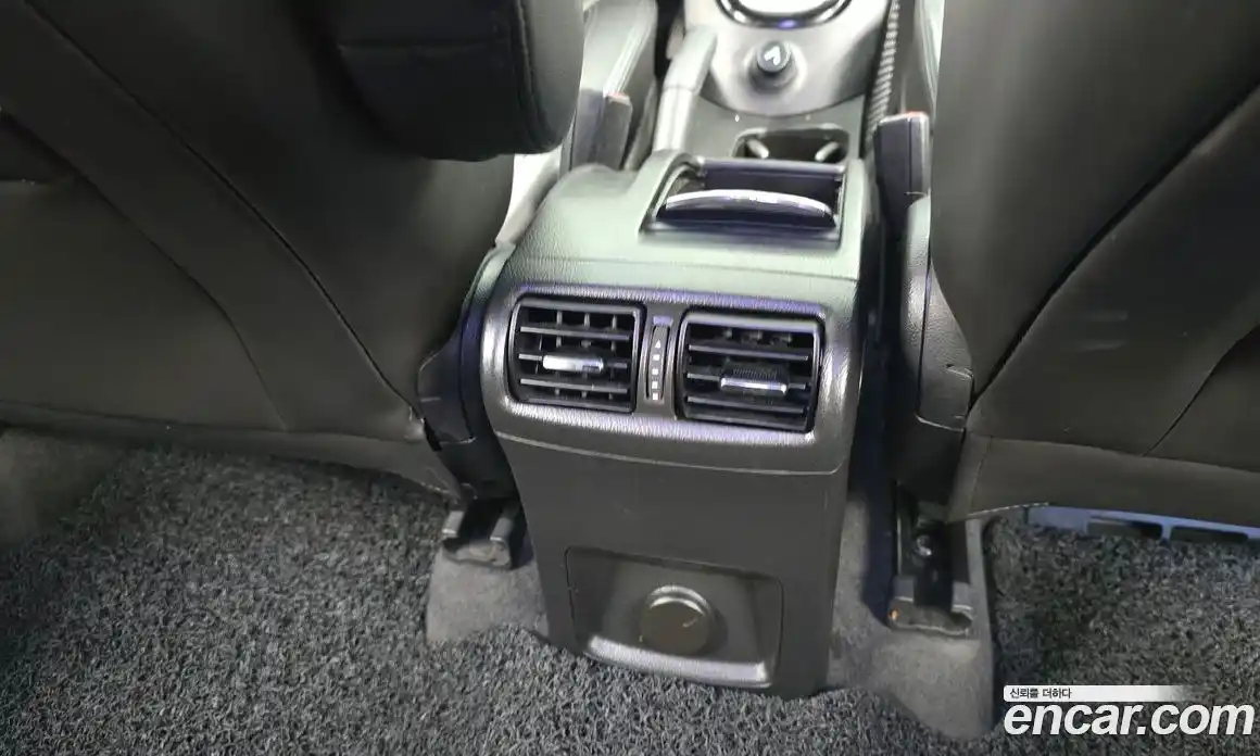 Chevrolet Orlando 2012 2.0 Автомат в Москве № 41644, фото 15