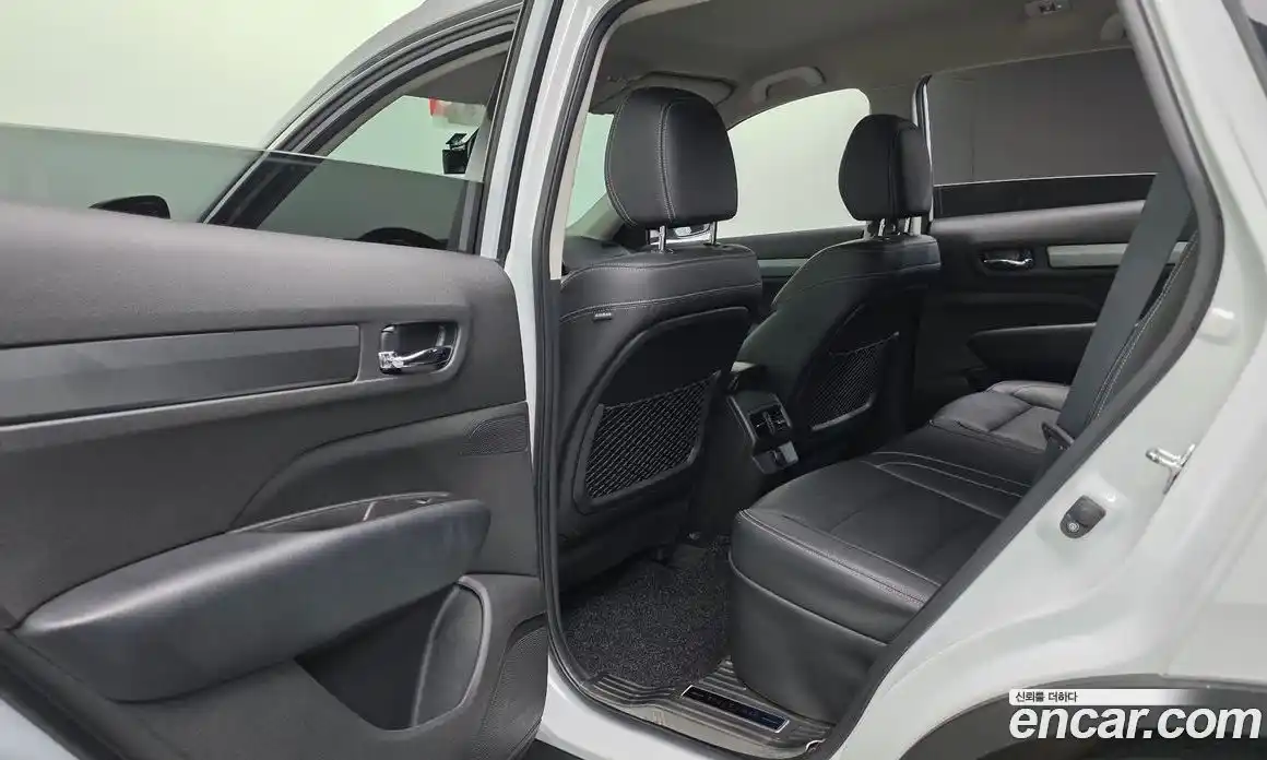 Renault QM6 2023 2.0 Автомат в Москве № 423085, фото 17