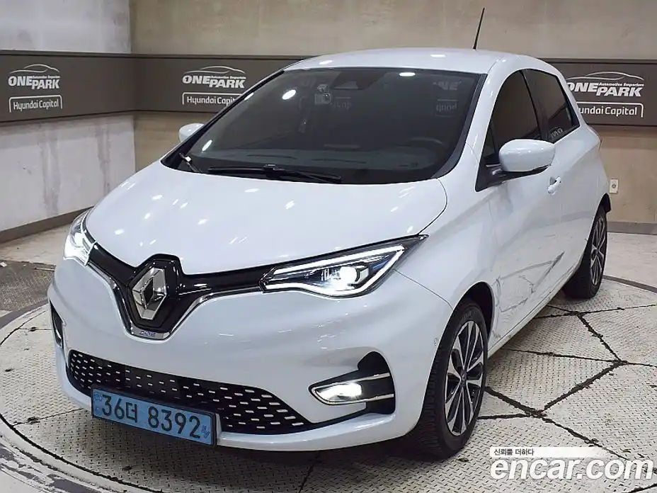 Renault Zoe 2021 0.2 Автомат в Москве № 424131, фото 1