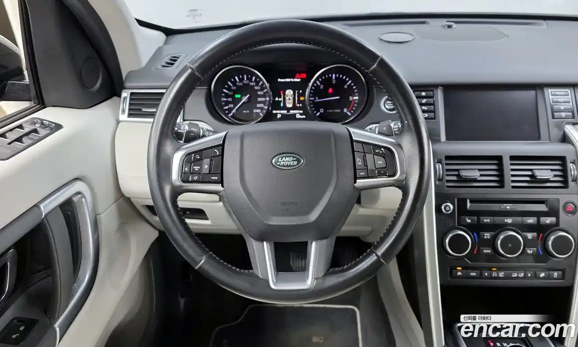 Land Rover Discovery Sport 2016 2.0 Автомат в Москве № 431376, фото 13