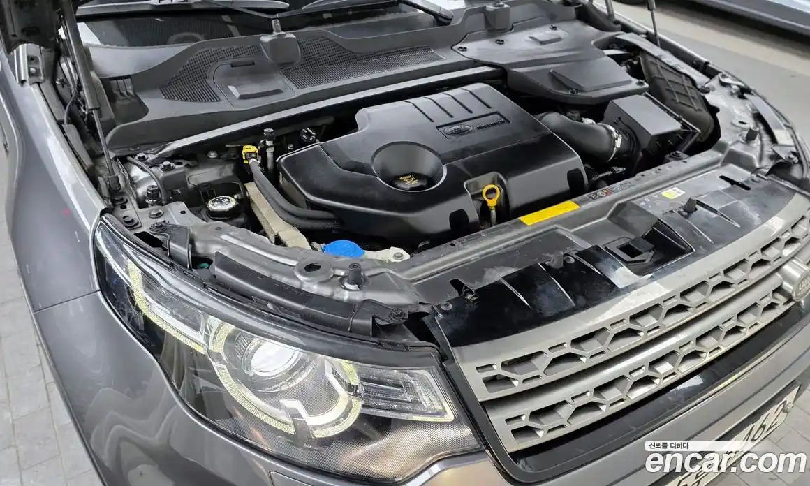 Land Rover Discovery Sport 2016 2.0 Автомат в Москве № 431376, фото 6