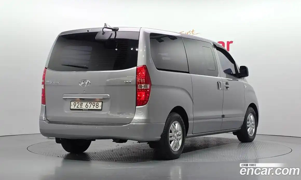 Hyundai Starex 2017 2.5 Автомат в Москве № 44805, фото 13
