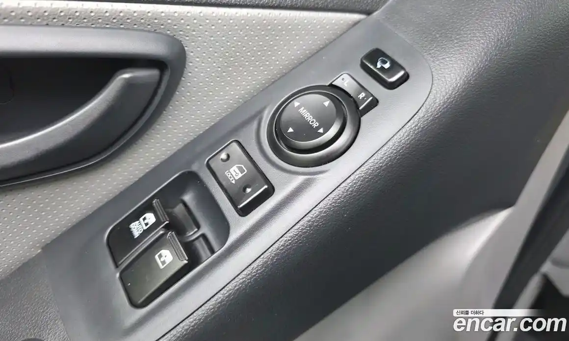 Hyundai Starex 2017 2.5 Автомат в Москве № 44805, фото 4