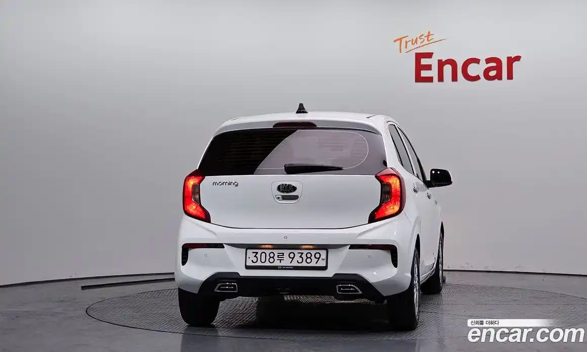 Kia Morning 2021 1.0 Автомат в Москве № 451335, фото 4