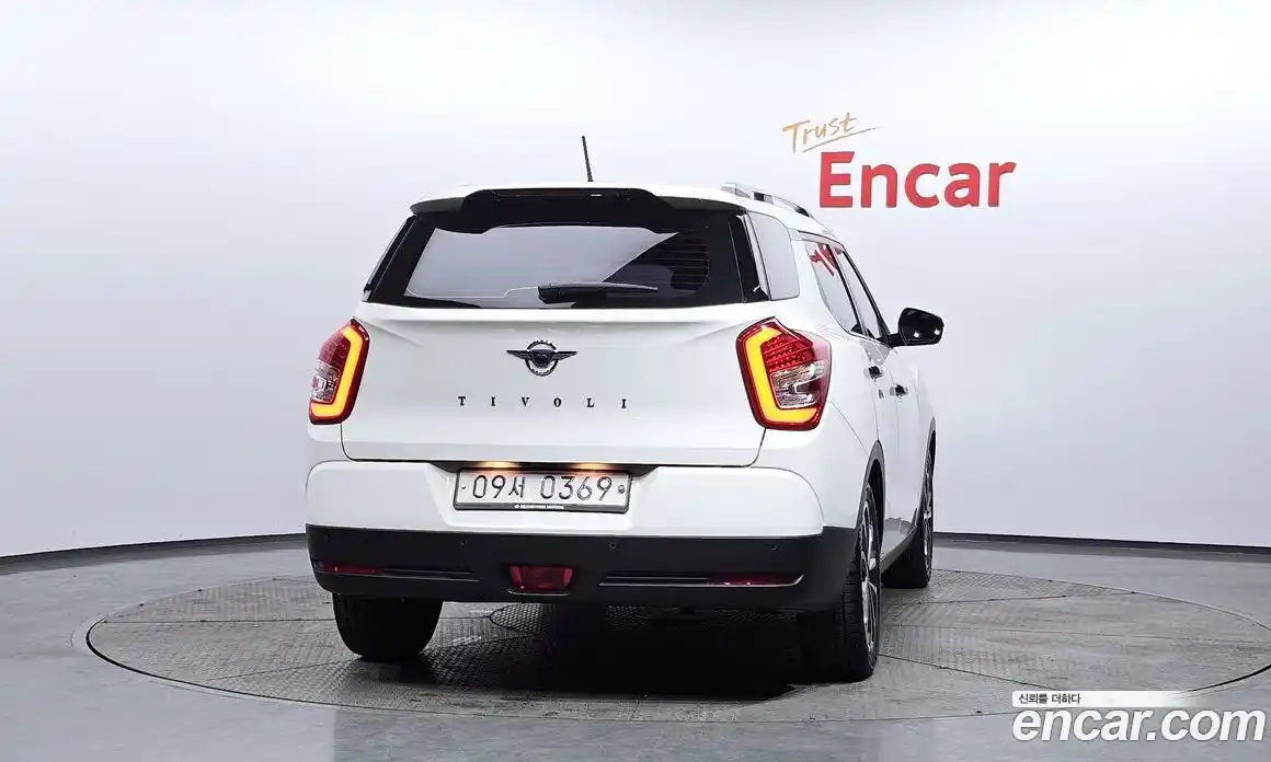 SsangYong TIBOLI 2016 1.6 Автомат в Москве № 453879, фото 4