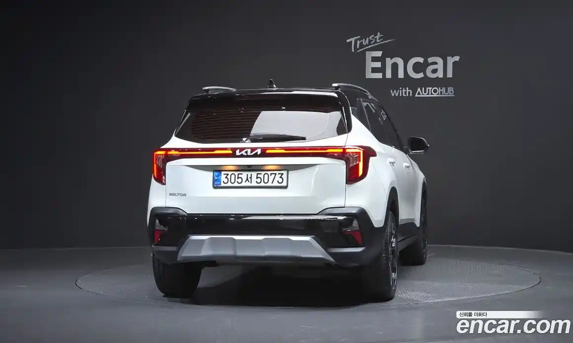 Kia Seltos 2023 1.6 Автомат в Москве № 460781, фото 4