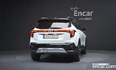 Kia Seltos 2023 1.6 Автомат в Москве № 460781, миниатюра 4