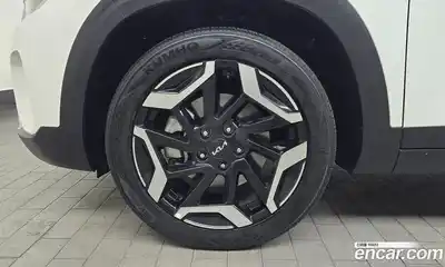 Kia Seltos 2023 1.6 Автомат в Москве № 460781, миниатюра 5