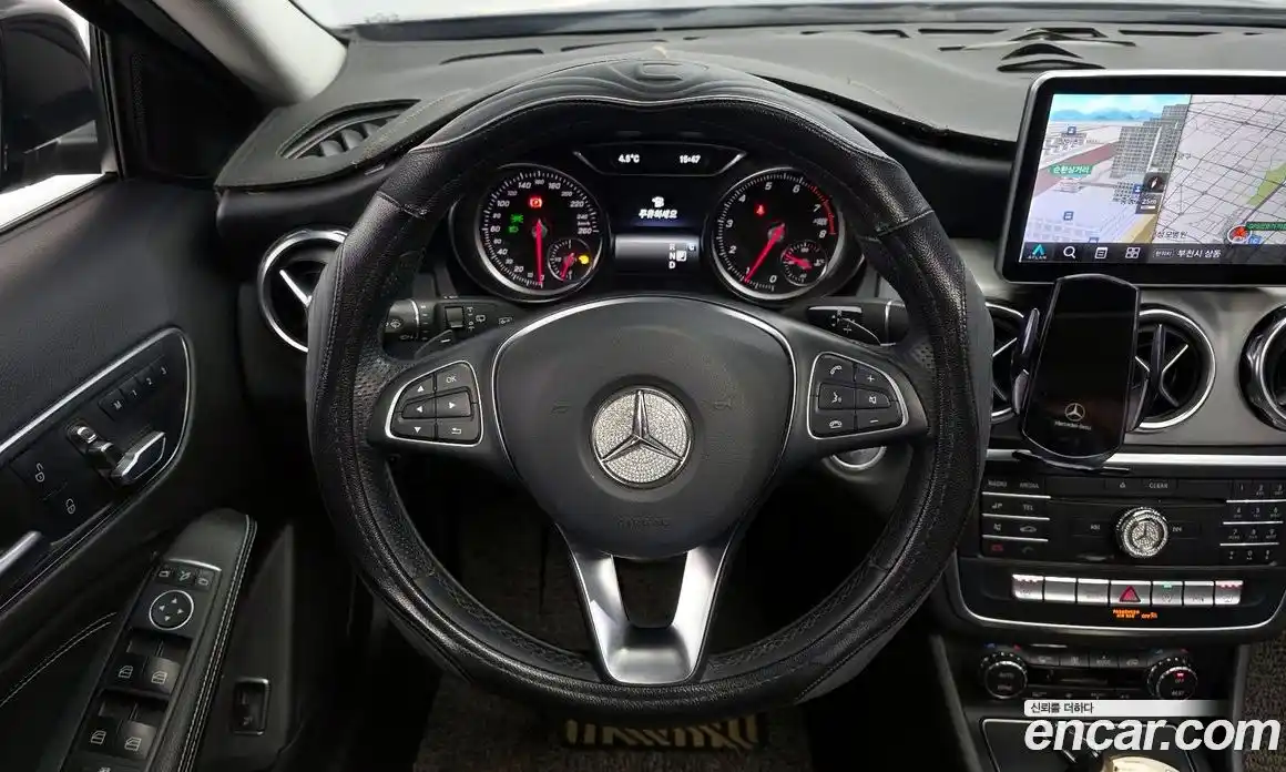 Mercedes-Benz GLA-Class 2019 2.0 Автомат в Москве № 467696, фото 13