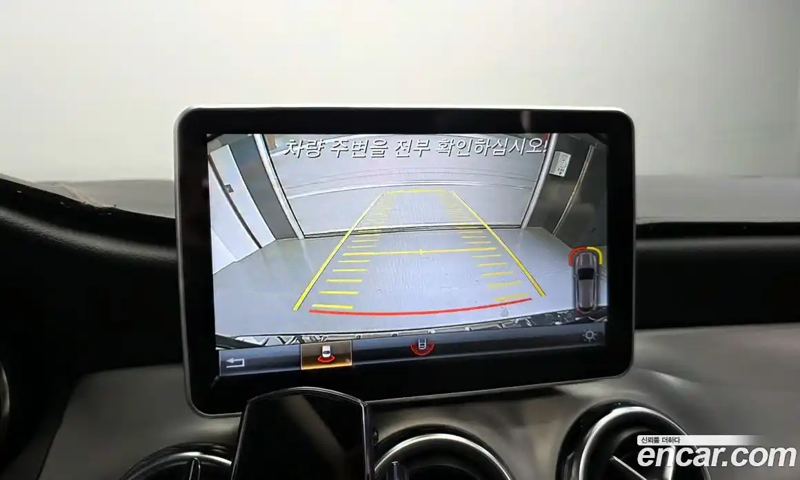 Mercedes-Benz GLA-Class 2019 2.0 Автомат в Москве № 467696, фото 14