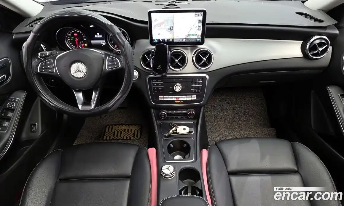 Mercedes-Benz GLA-Class 2019 2.0 Автомат в Москве № 467696, фото 7