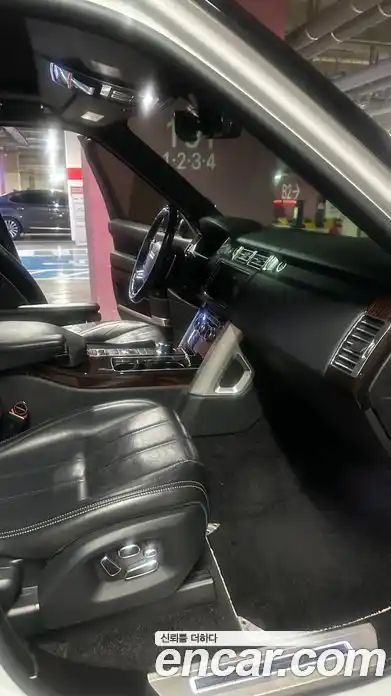 Land Rover Range-Rover 2014 4.4 Автомат в Москве № 471640, миниатюра 9