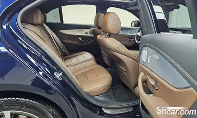 Mercedes-Benz E-Class 2021 2.0 Автомат в Москве № 493987, миниатюра 12