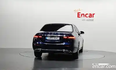 Mercedes-Benz E-Class 2021 2.0 Автомат в Москве № 493987, миниатюра 4