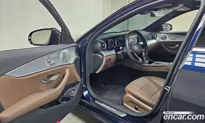 Mercedes-Benz E-Class 2021 2.0 Автомат в Москве № 493987, миниатюра 10