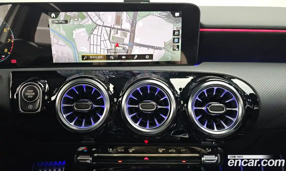 Mercedes-Benz A-Class 2022 2.0 Автомат в Москве № 494110, фото 14