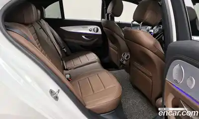 Mercedes-Benz E-Class 2021 2.0 Автомат в Москве № 494525, миниатюра 12