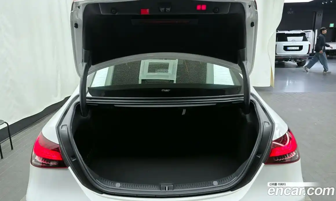 Mercedes-Benz E-Class 2021 2.0 Автомат в Москве № 494525, фото 20