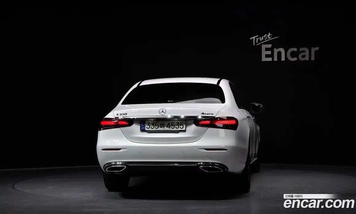 Mercedes-Benz E-Class 2021 2.0 Автомат в Москве № 494525, фото 4