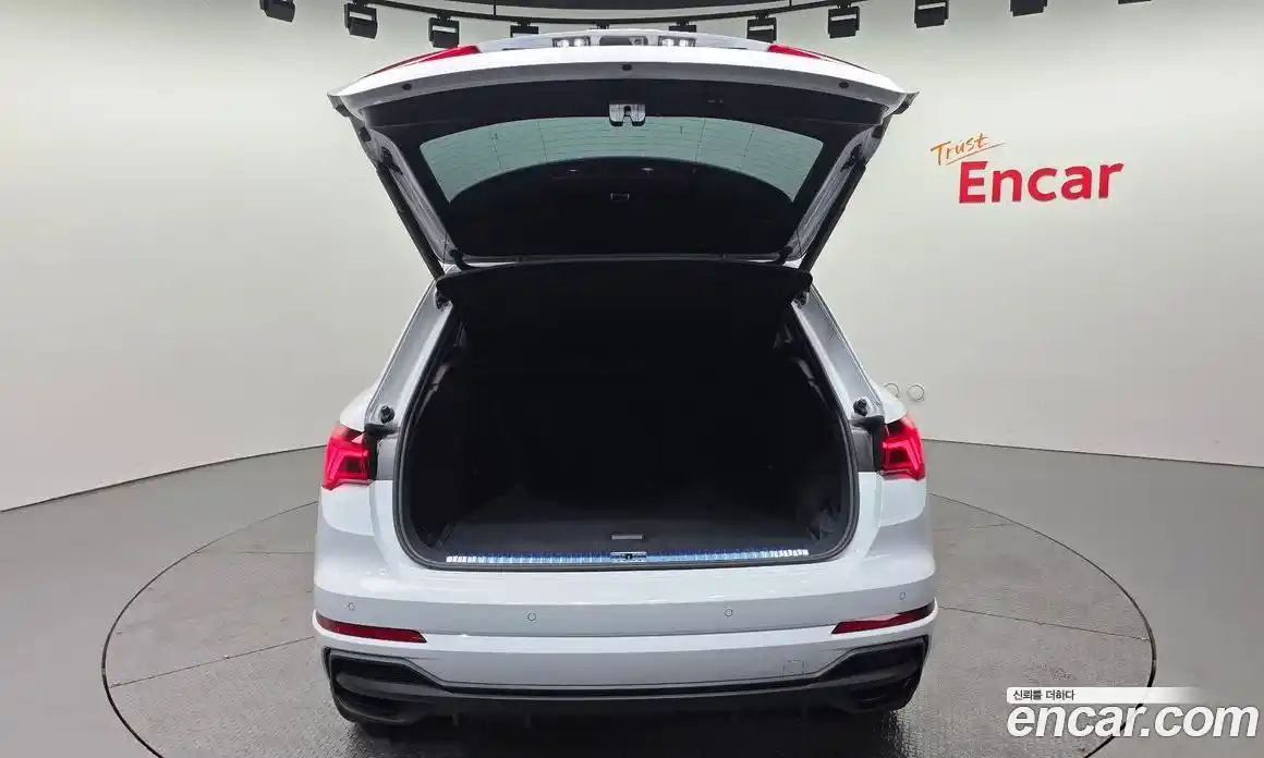 Audi Q3 2023 2.0 Автомат в Москве № 496324, фото 20