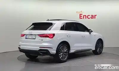 Audi Q3 2023 2.0 Автомат в Москве № 496324, миниатюра 2