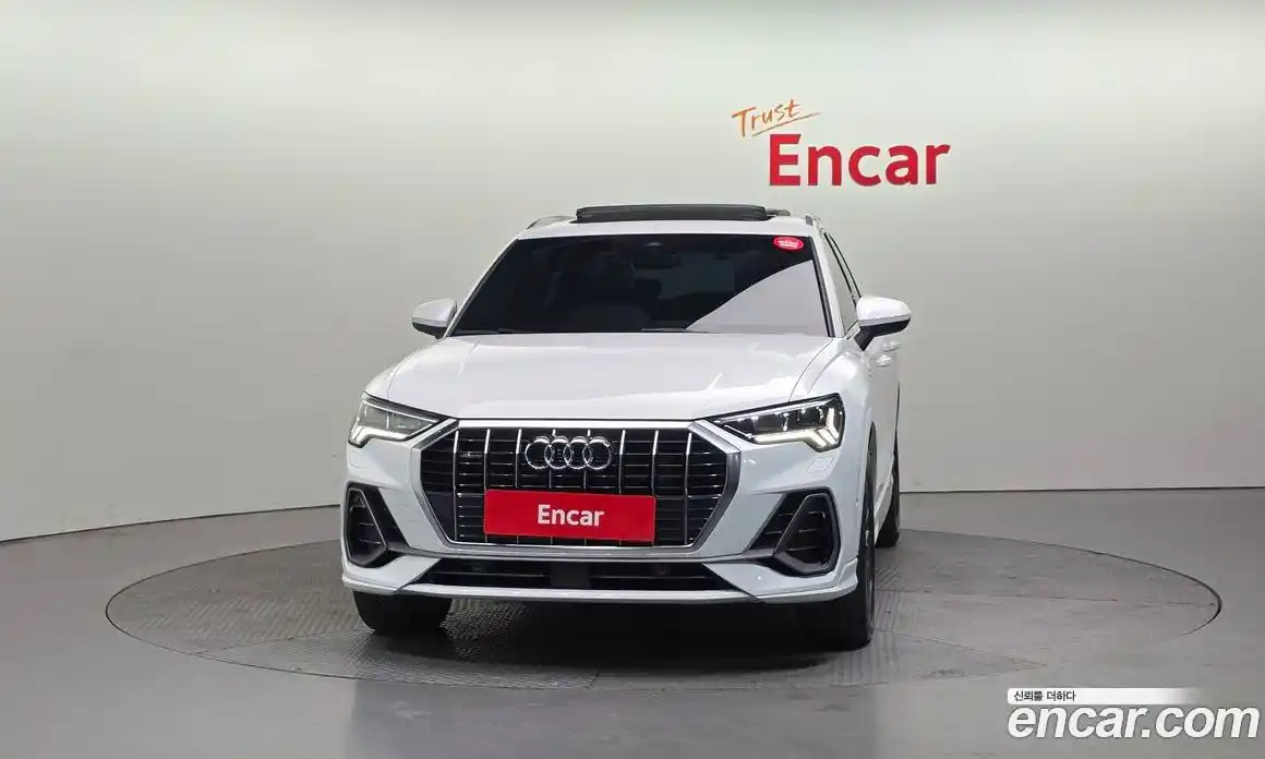 Audi Q3 2023 2.0 Автомат в Москве № 496324, фото 3