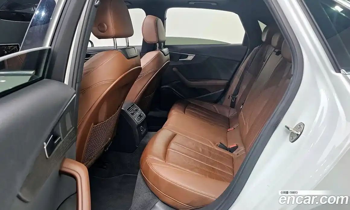 Audi A4 2019 2.0 Автомат в Москве № 496868, фото 12