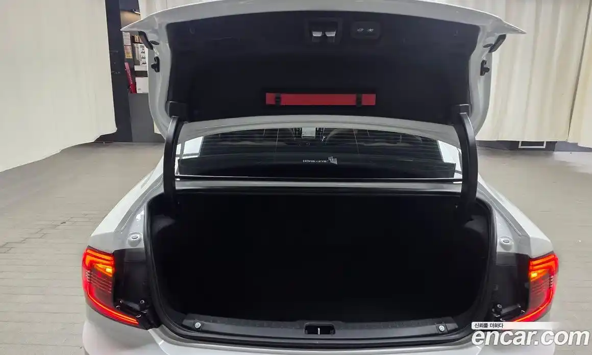 Volvo S90 2022 2.0 Автомат в Москве № 497572, фото 20