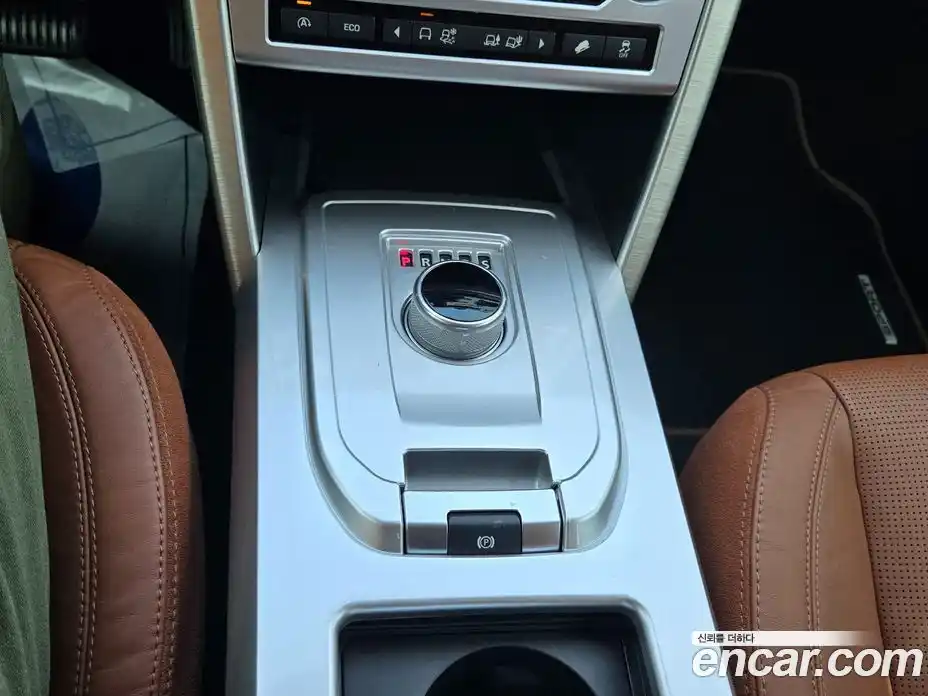 Land Rover Discovery Sport 2015 2.2 Автомат в Москве № 498426, фото 13