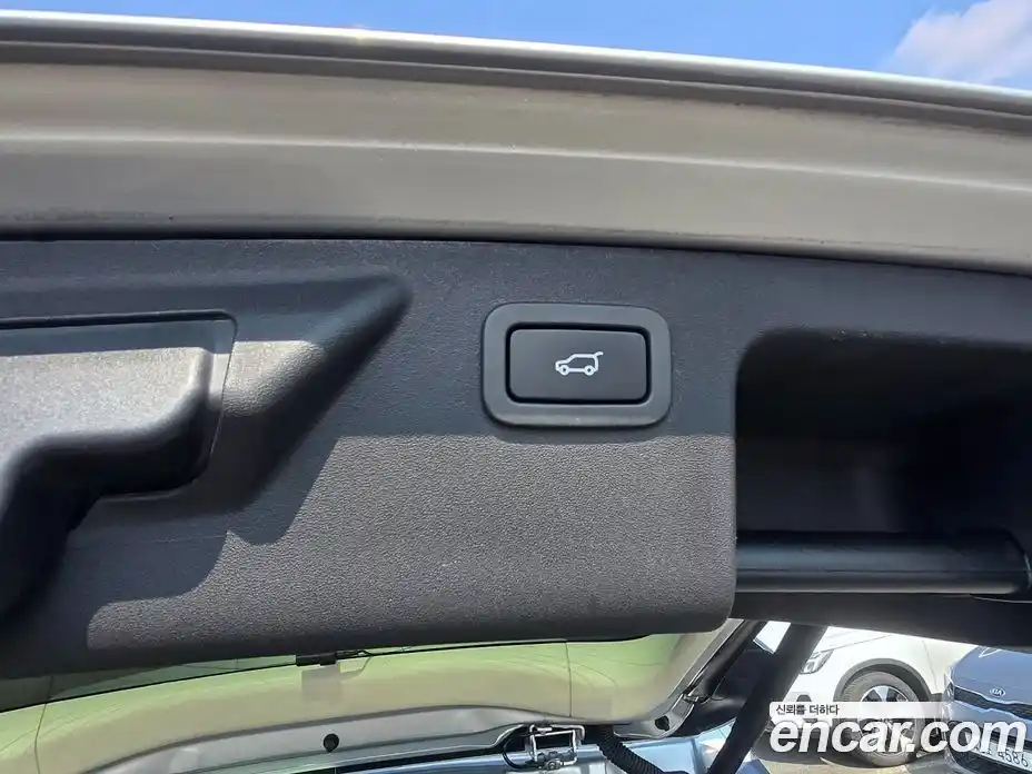 Land Rover Discovery Sport 2015 2.2 Автомат в Москве № 498426, фото 19