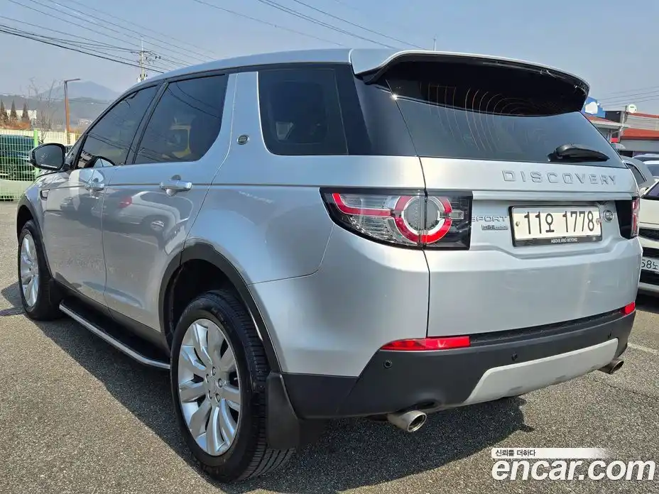 Land Rover Discovery Sport 2015 2.2 Автомат в Москве № 498426, фото 4