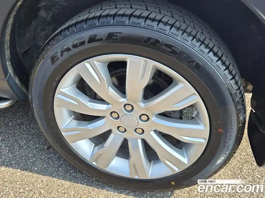 Land Rover Discovery Sport 2015 2.2 Автомат в Москве № 498426, фото 8