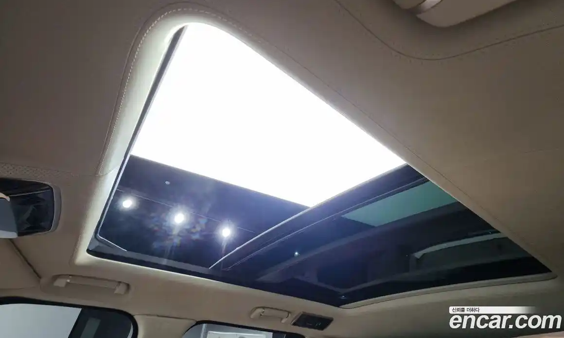 Land Rover Range-Rover 2018 4.4 Автомат в Москве № 498786, фото 18