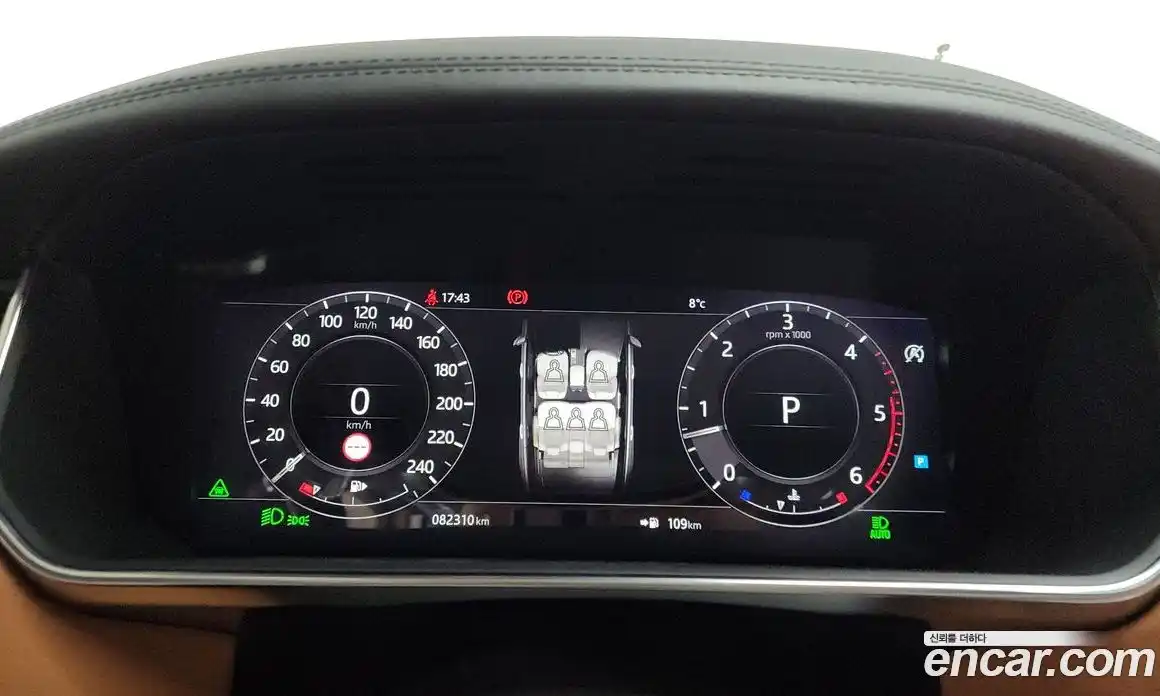 Land Rover Range-Rover 2018 4.4 Автомат в Москве № 498786, фото 8