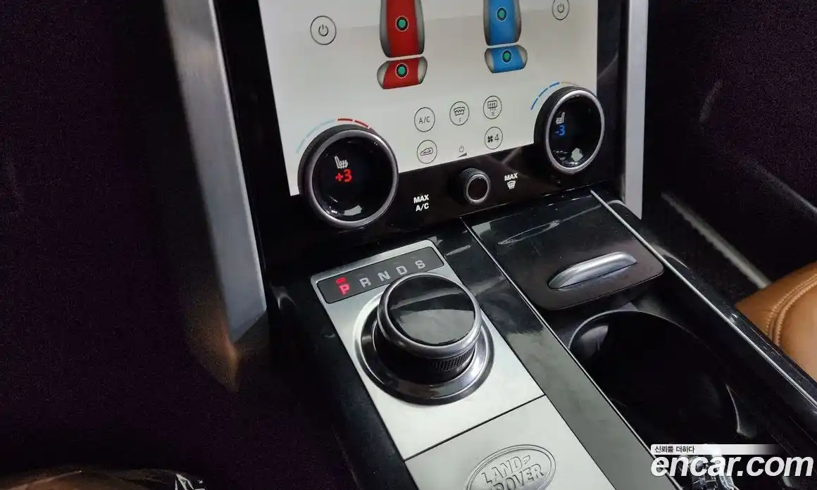 Land Rover Range-Rover 2018 4.4 Автомат в Москве № 498786, фото 9