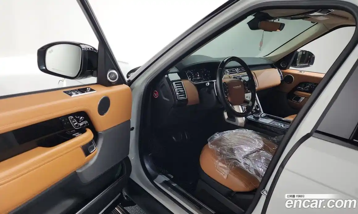 Land Rover Range-Rover 2018 4.4 Автомат в Москве № 498786, фото 10