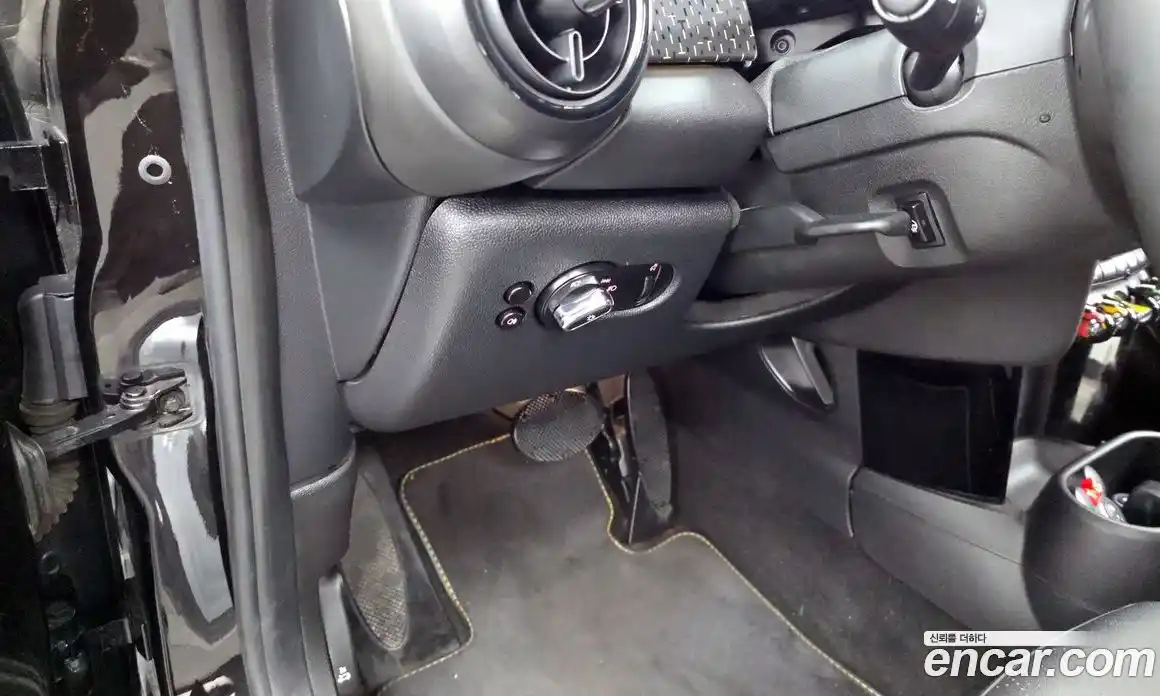 Mini Cooper 2022 Автомат в Москве № 499086, фото 17