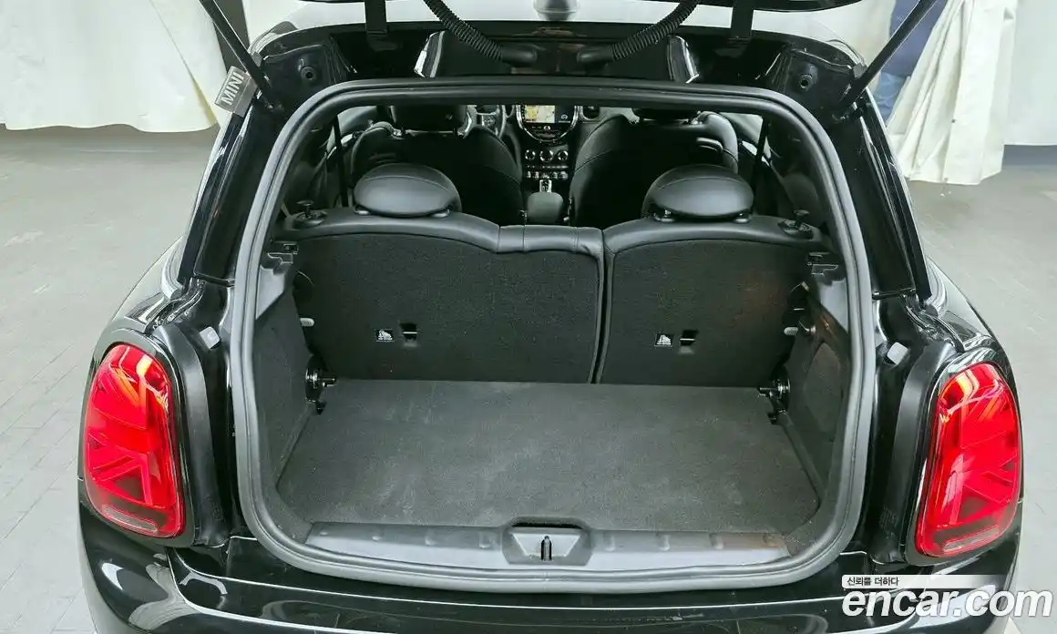 Mini Cooper 2022 Автомат в Москве № 499086, фото 20