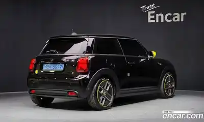 Mini Cooper 2022 Автомат в Москве № 499086, миниатюра 2