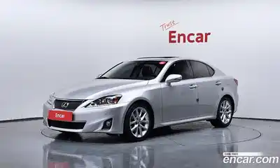 Lexus IS, 2013