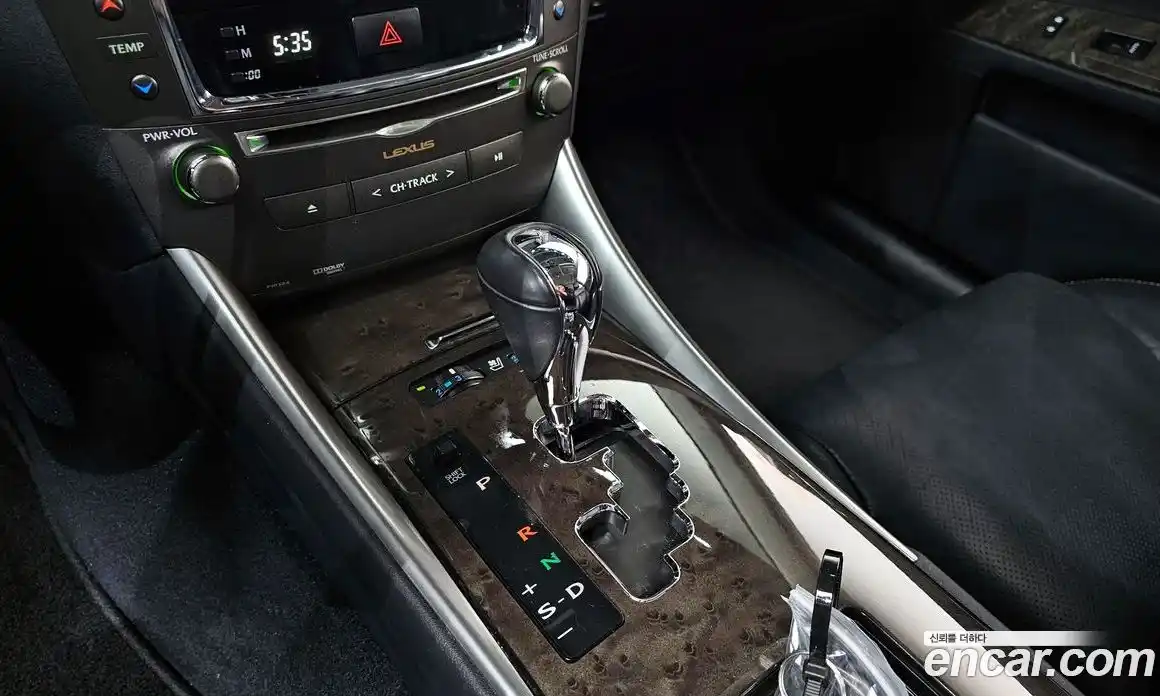 Lexus IS 2013 2.5 Автомат в Москве № 499636, фото 9