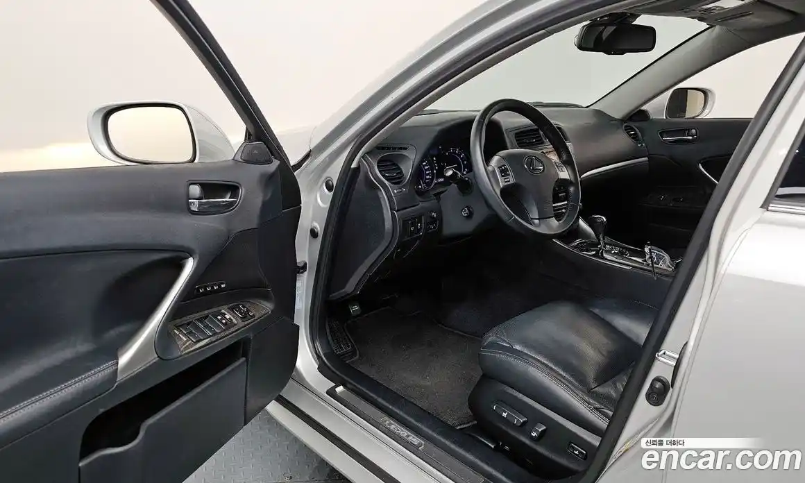 Lexus IS 2013 2.5 Автомат в Москве № 499636, фото 10