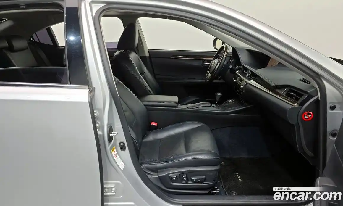 Lexus ES 2013 3.5 Автомат в Москве № 499719, фото 11