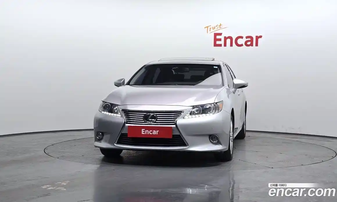 Lexus ES 2013 3.5 Автомат в Москве № 499719, фото 3